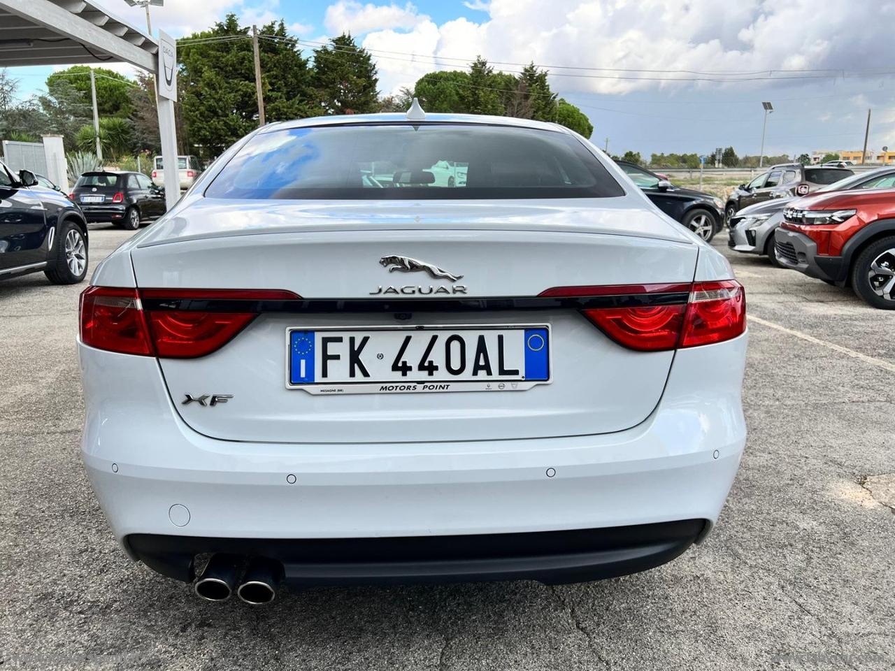 JAGUAR XF 2.0 D 180 CV aut. R-Sport