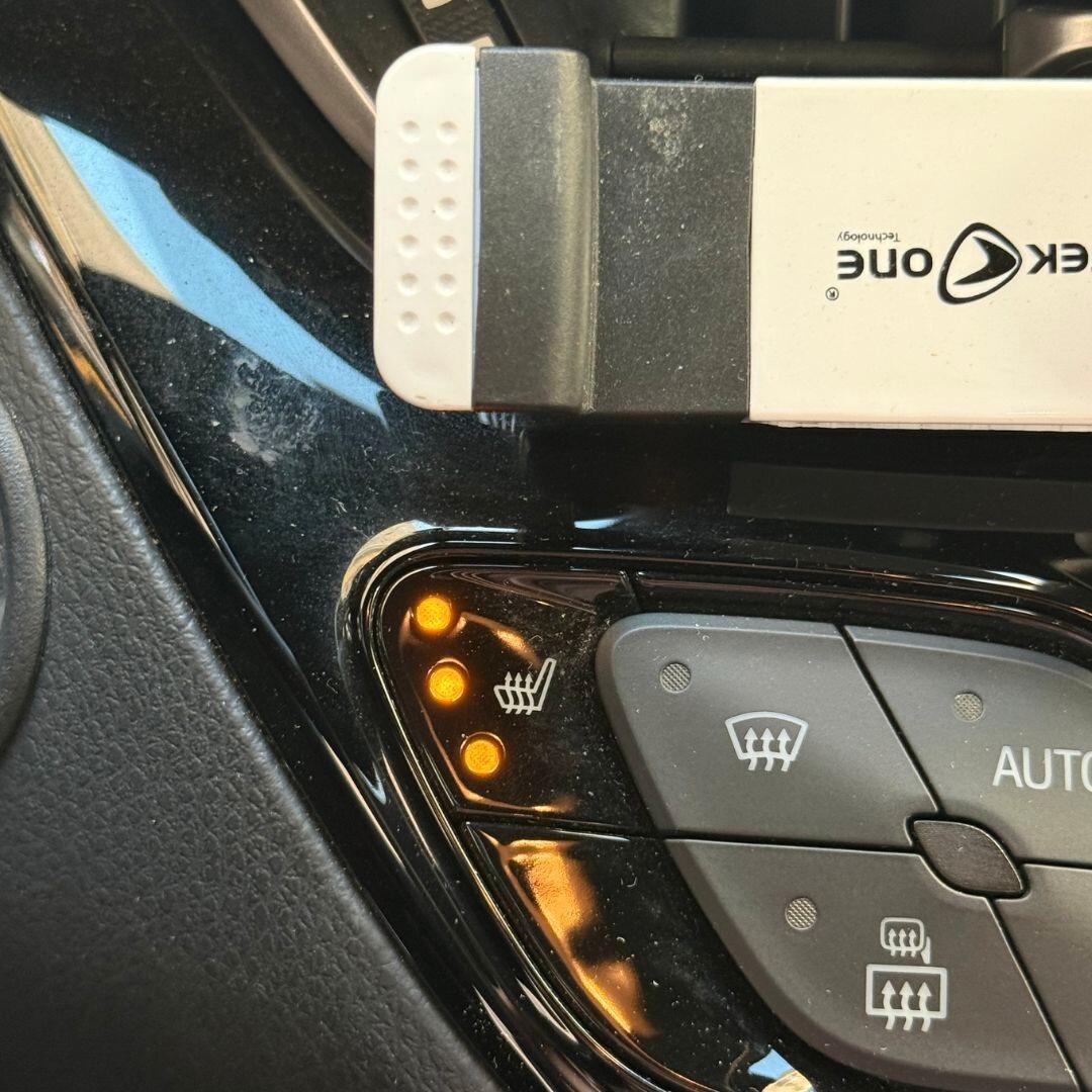 Toyota C-HR 1.8 Hybrid E-CVT Black Edition