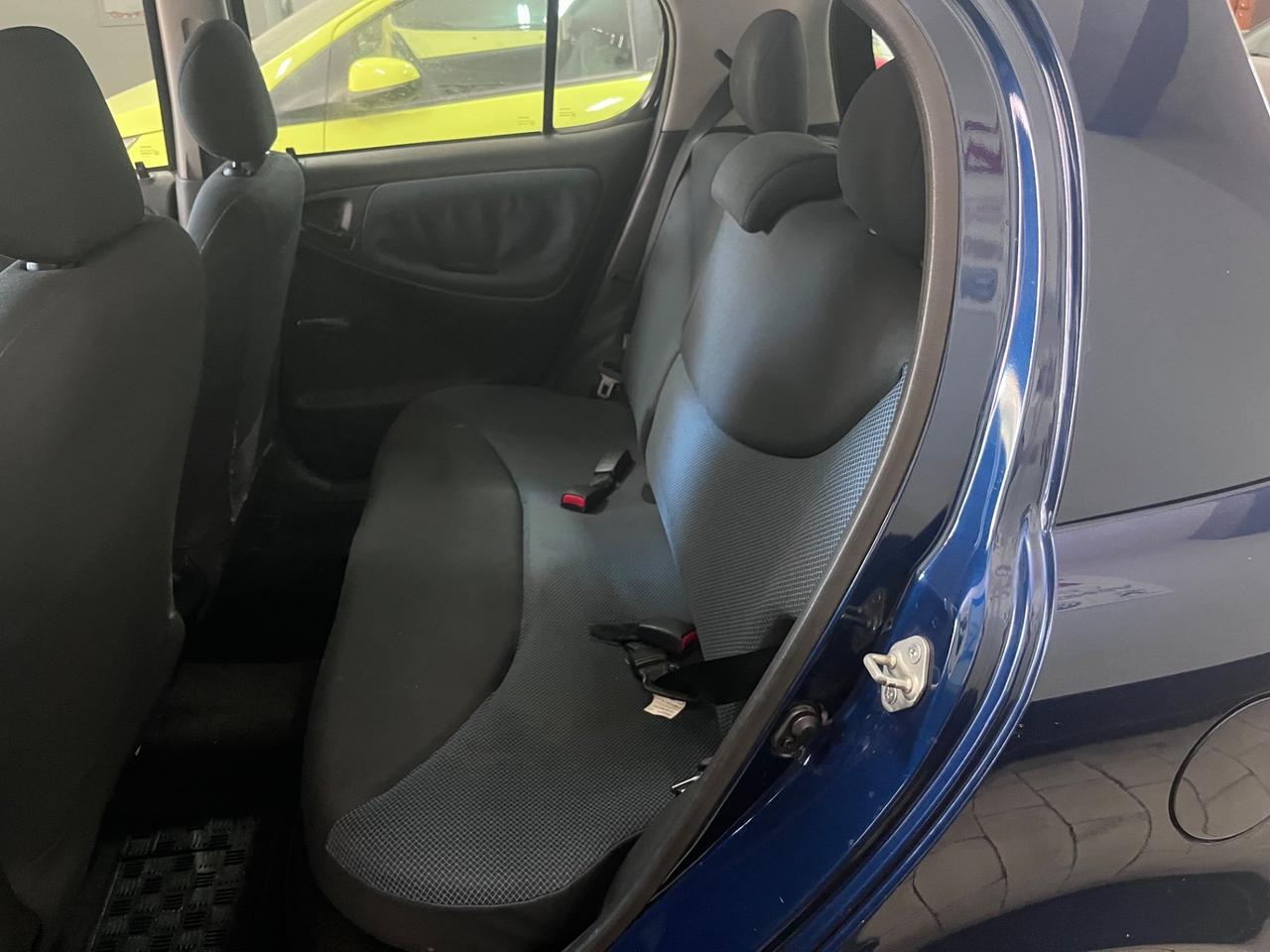 Toyota Yaris 1.4 tdi D-4D cat 5 porte Sol