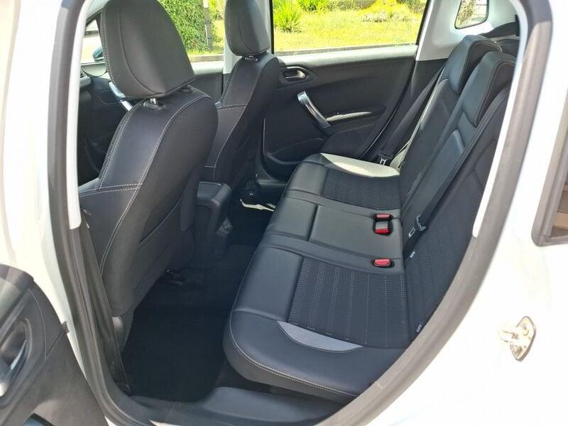 Peugeot 2008 1.2 PureTech 82 CV Allure