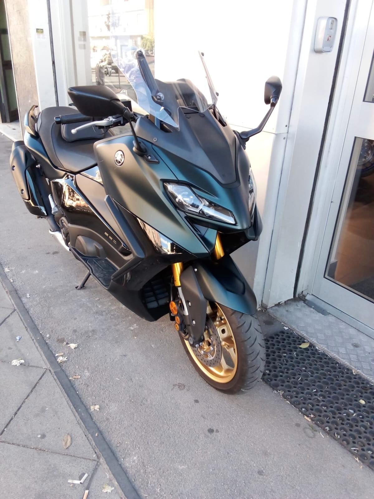 Yamaha TMAX 560 TECH