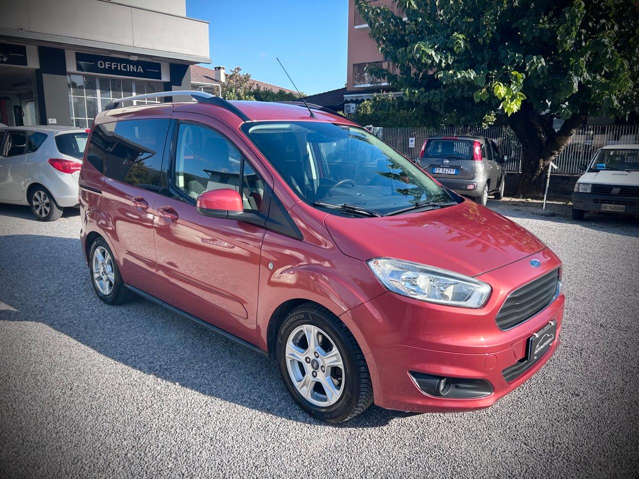 Ford Tourneo Courier 1.5 TDCI 75 CV
