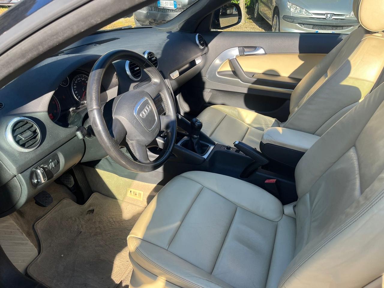 Audi A3 Cabrio 1.6 Diesel - Neopatentati