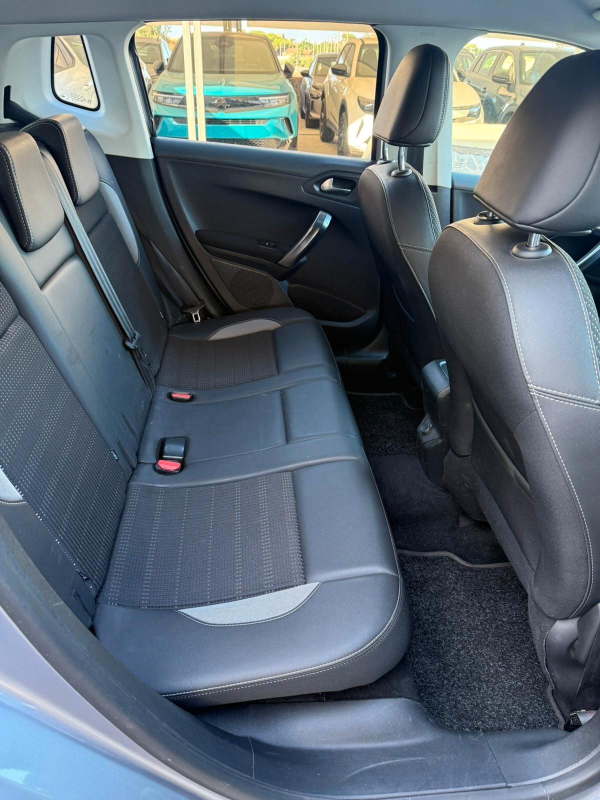 Peugeot 2008 BlueHDi 100 S&S Black Matt