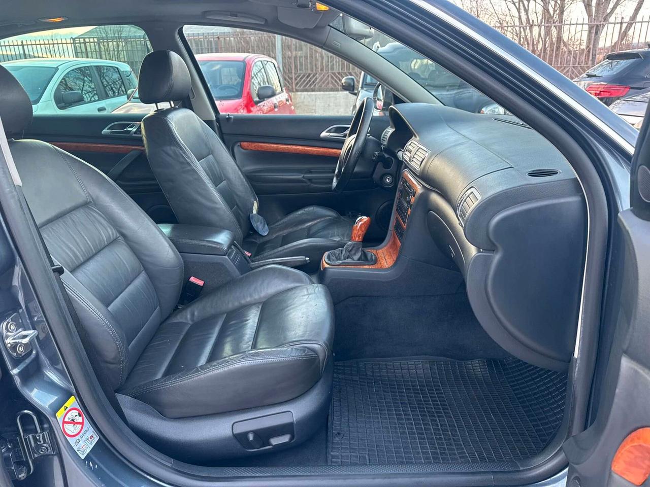 Skoda Superb 2.0 TDI 140CV -PELLE-TETTO