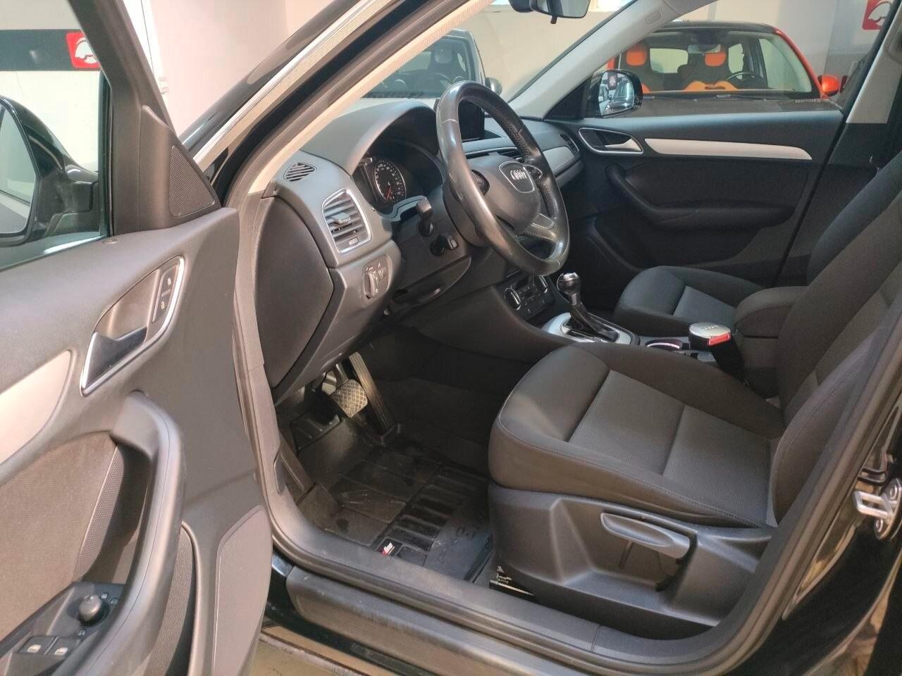 AUDI Q3 Q3 2.0 TDI 120 CV S tronic Business