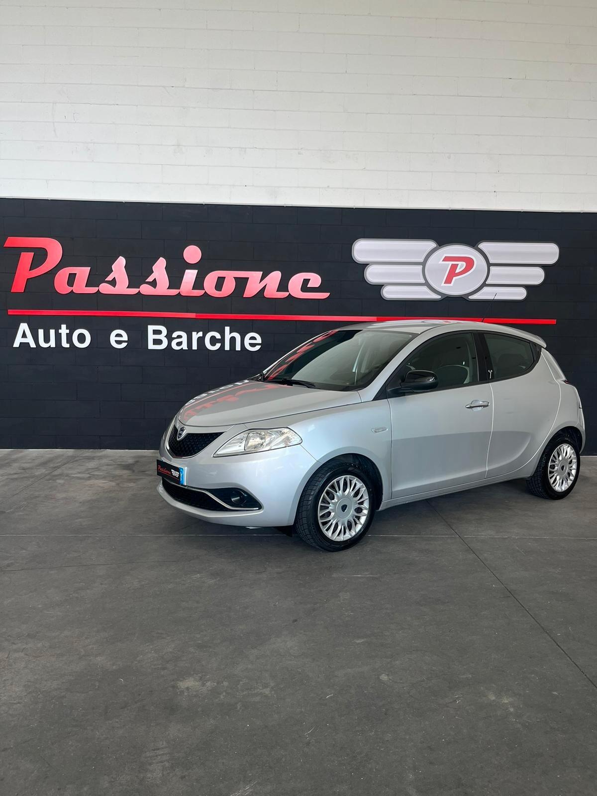 Lancia Ypsilon 1.2 69 CV 5 porte Gold NON VINCOLATO A FINANZ