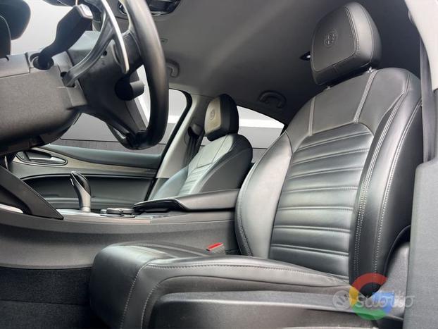 Alfa Romeo Stelvio Q4 280cv - PREZZO PROMO