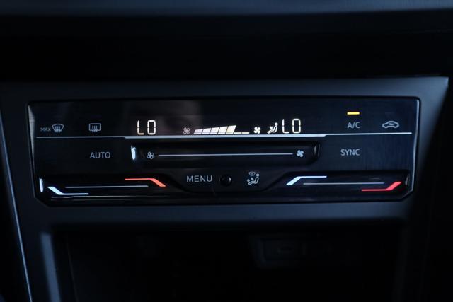 VOLKSWAGEN Taigo 1.0 TSI R-Line