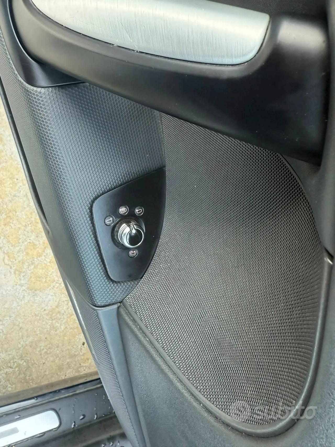 Audi TT 2.0 TDI -CABRIO- S LINE (QUATTRO)