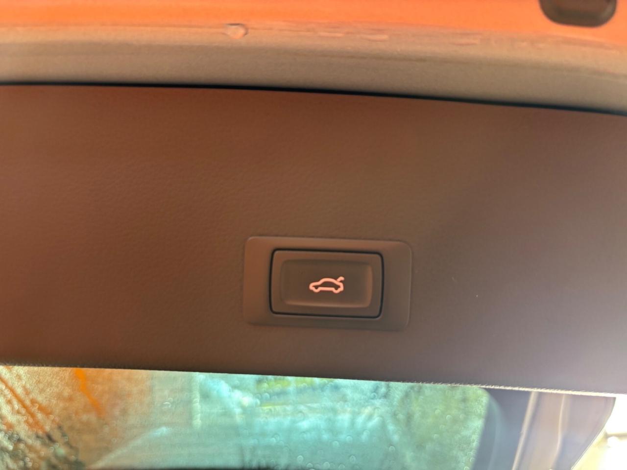 Audi A6 Avant 2.0 TDI 190 CV s-line matrix- navi-pelle gancio traino permute e finanziamenti