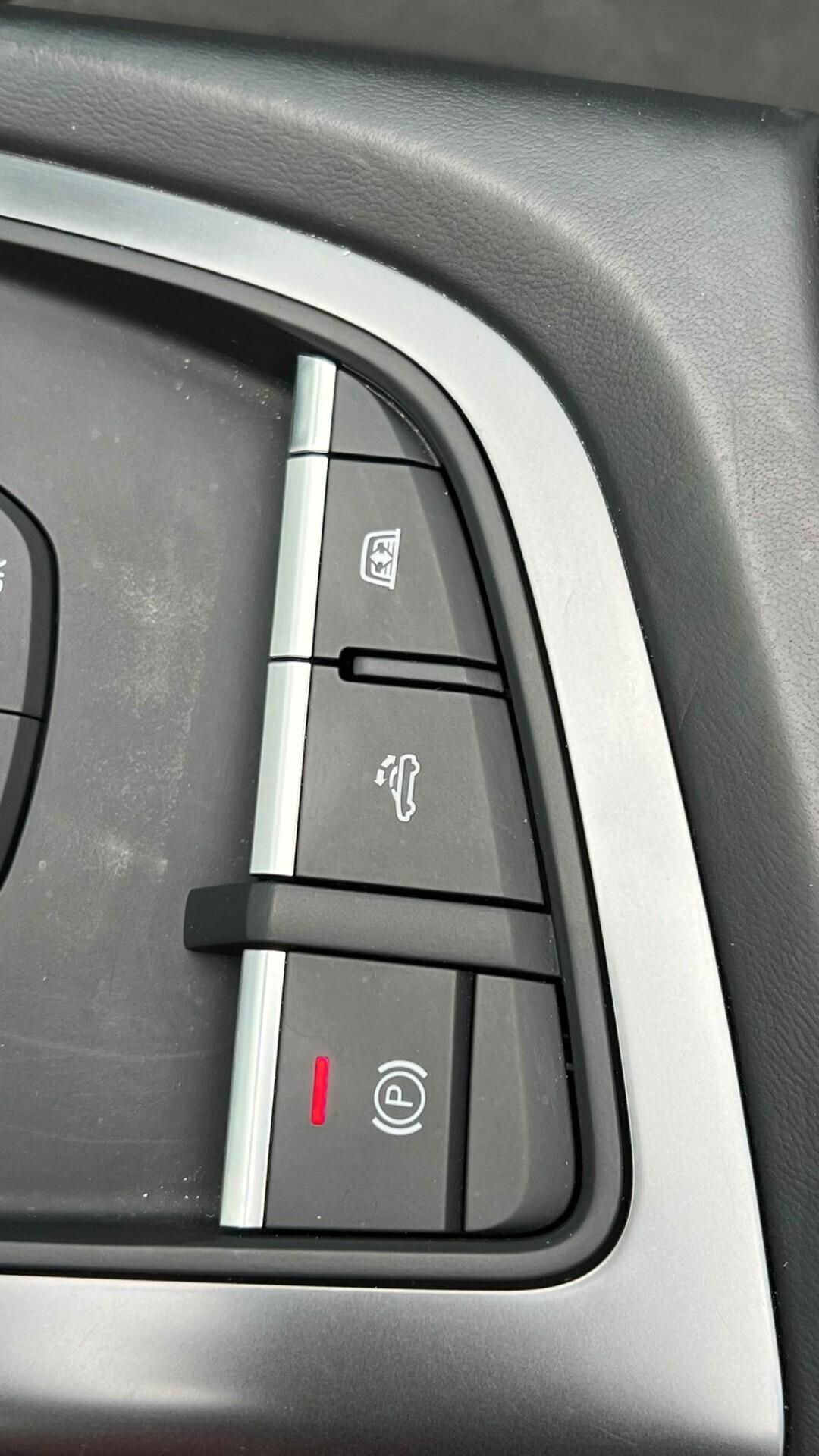 Audi R8 SPYDER 5.2TFSI V10 RWD S-TRONIC 2020