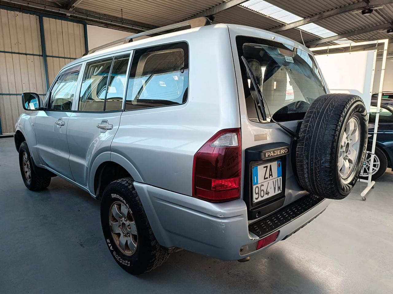 Mitsubishi Pajero 3.2 16V DI-D 5p. Instyle - 7 POSTI - ASI