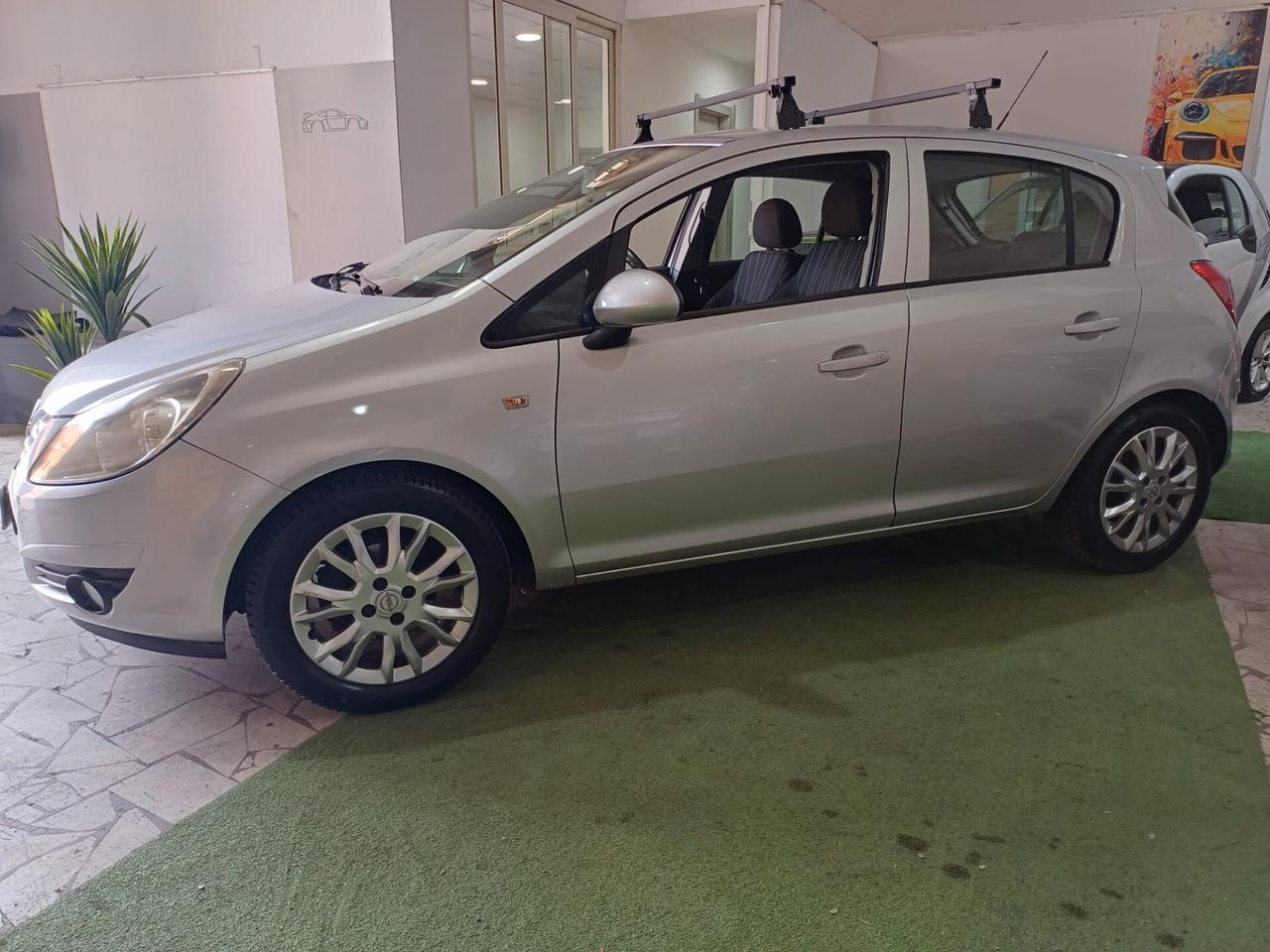 Opel Corsa 1.3 diesel 5 p Cosmo - 2010