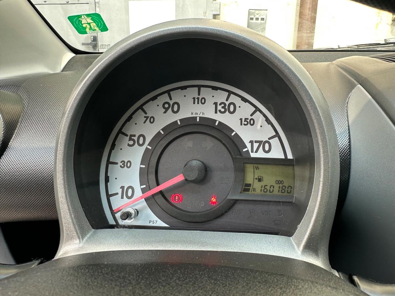 Toyota Aygo 1.0 12V 5 porte BENZINA - NAVI NEOPATENTATI