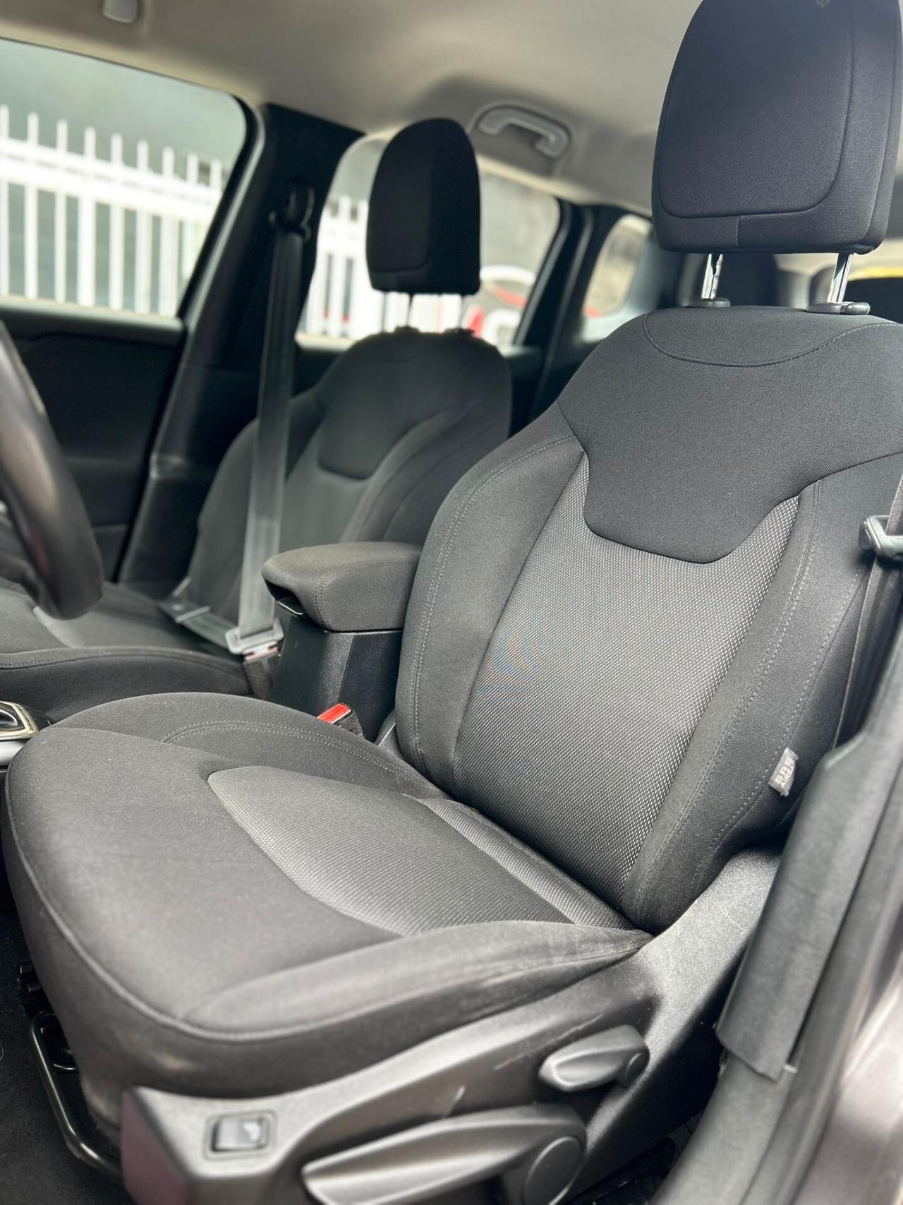 Jeep Renegade 1.6 Mjt DDCT 120 CV Limited