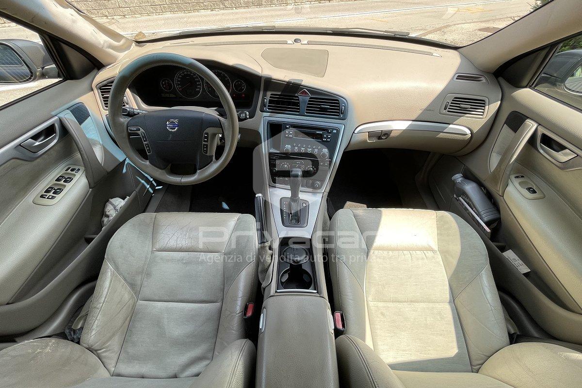 VOLVO V70 2.4i 20V cat Bi-Fuel Metano Momentum