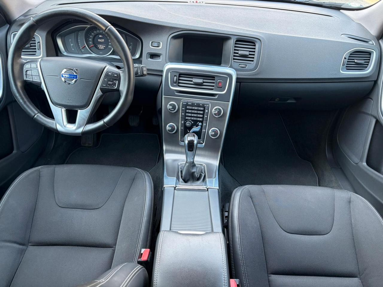 Volvo V60 D3 Momentum*EURO6*CERCHI