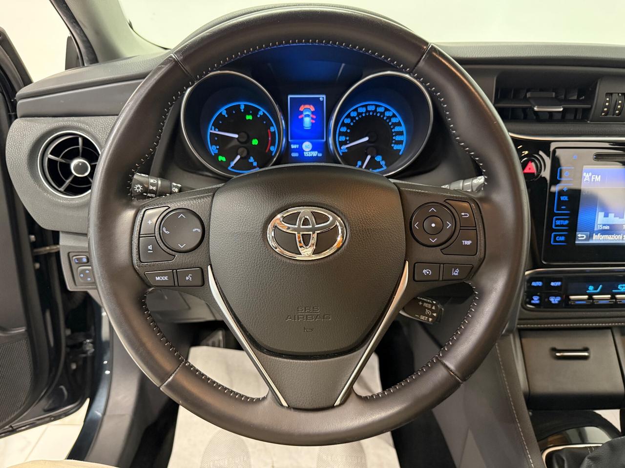 Toyota Auris 1.6 D-4D Style