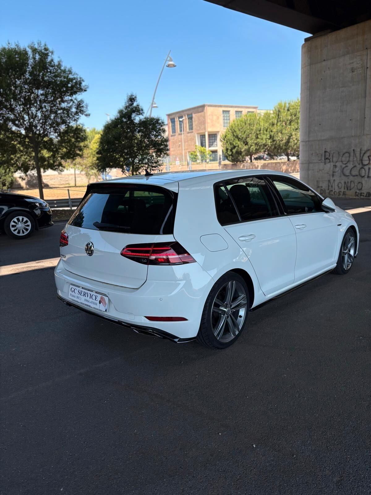 Volkswagen Golf 1.6 TDI 115 CV 5p R line