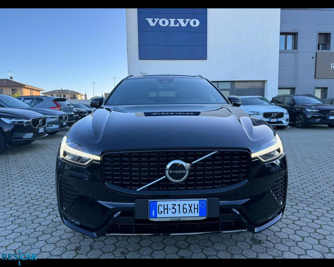 VOLVO XC60 II 2022 XC60 2.0 b4 Plus Dark auto