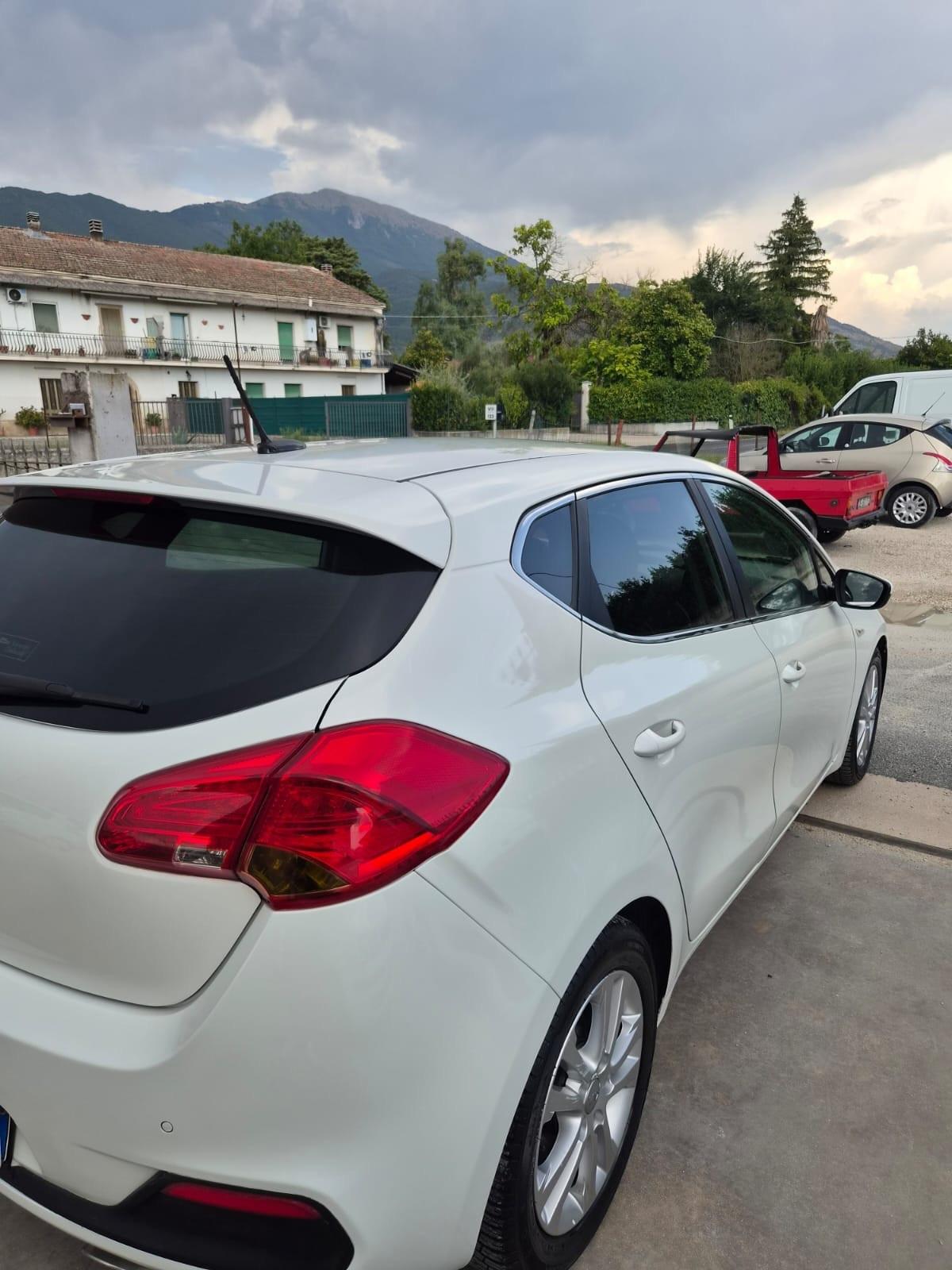 Kia Ceed 1.6 diesel 128 cv garantita 12 mesi