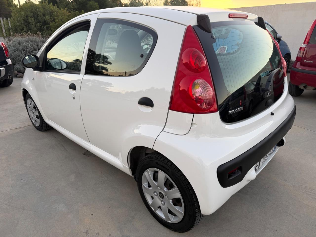 Peugeot 107 1.0 68CV 5p. Active 2012