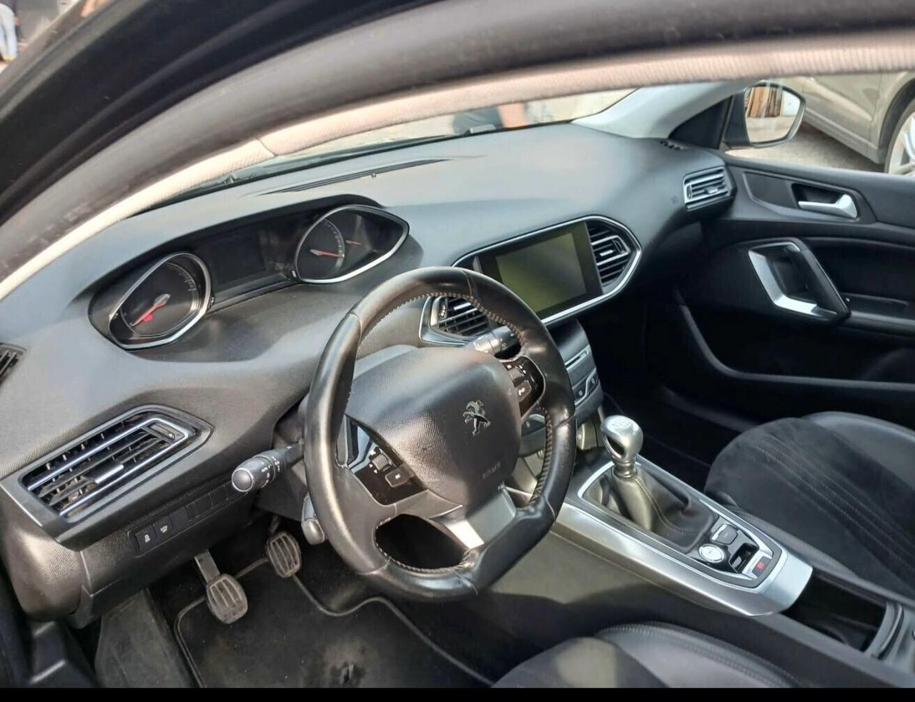 Peugeot 308 BlueHDi 150 S&S Allure