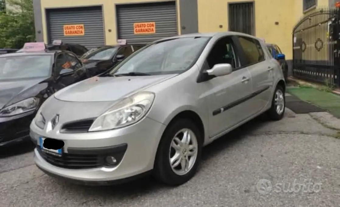 Renault Clio 1.2 benzina frizione e motore