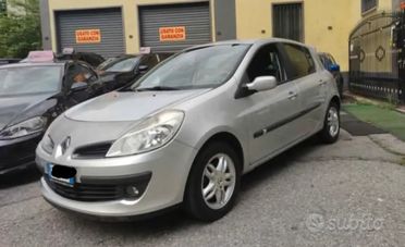 Renault Clio 1.2 benzina frizione e motore