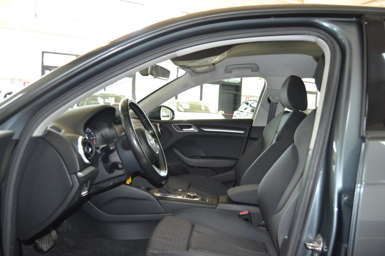 Audi A3 SPB 1.6 TDI S Tronic Sport Navi/Xenon/C.Auto