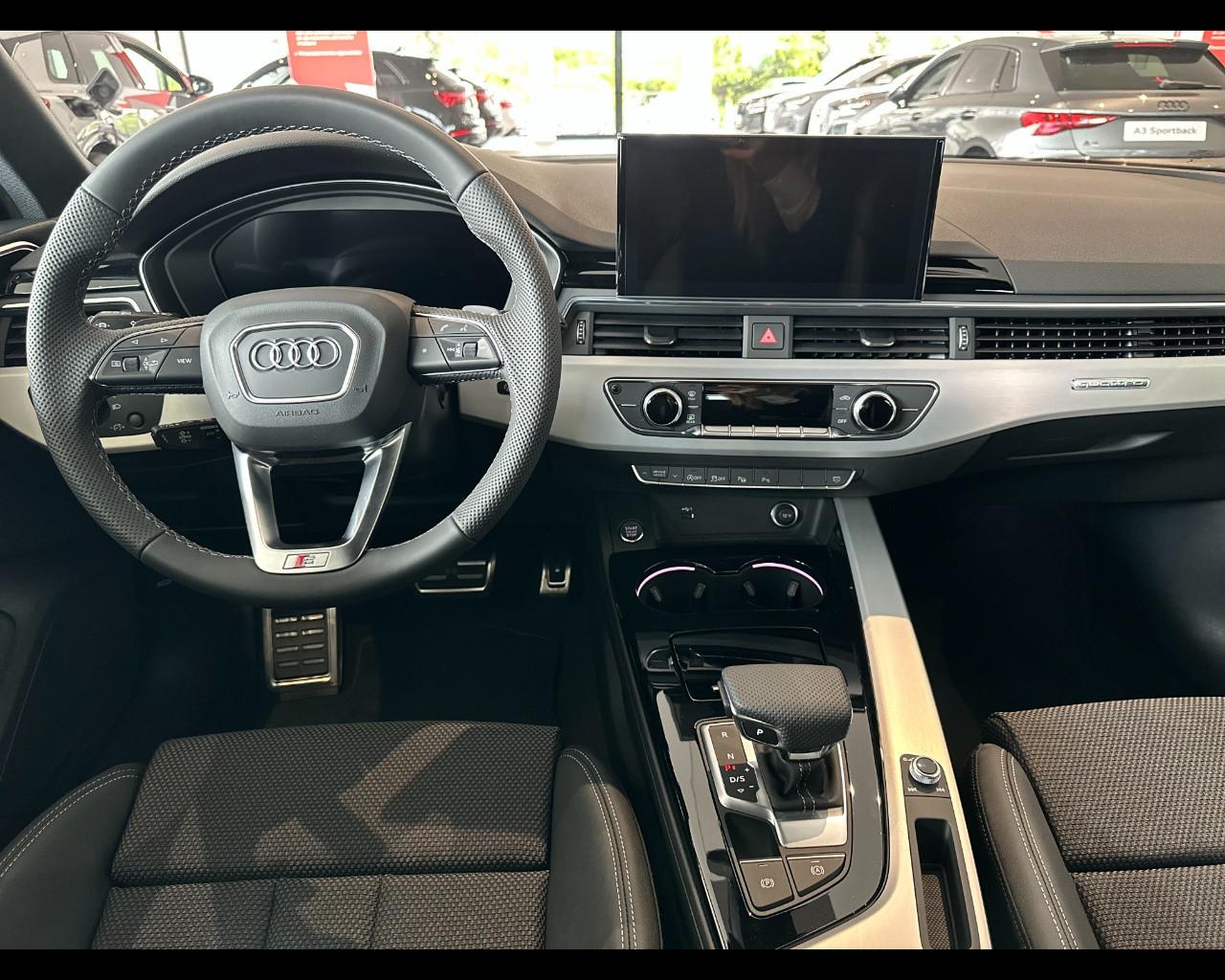 AUDI Audi A4 Avant S line edition 40 TDI quattro 150(204) kW(CV) S tronic