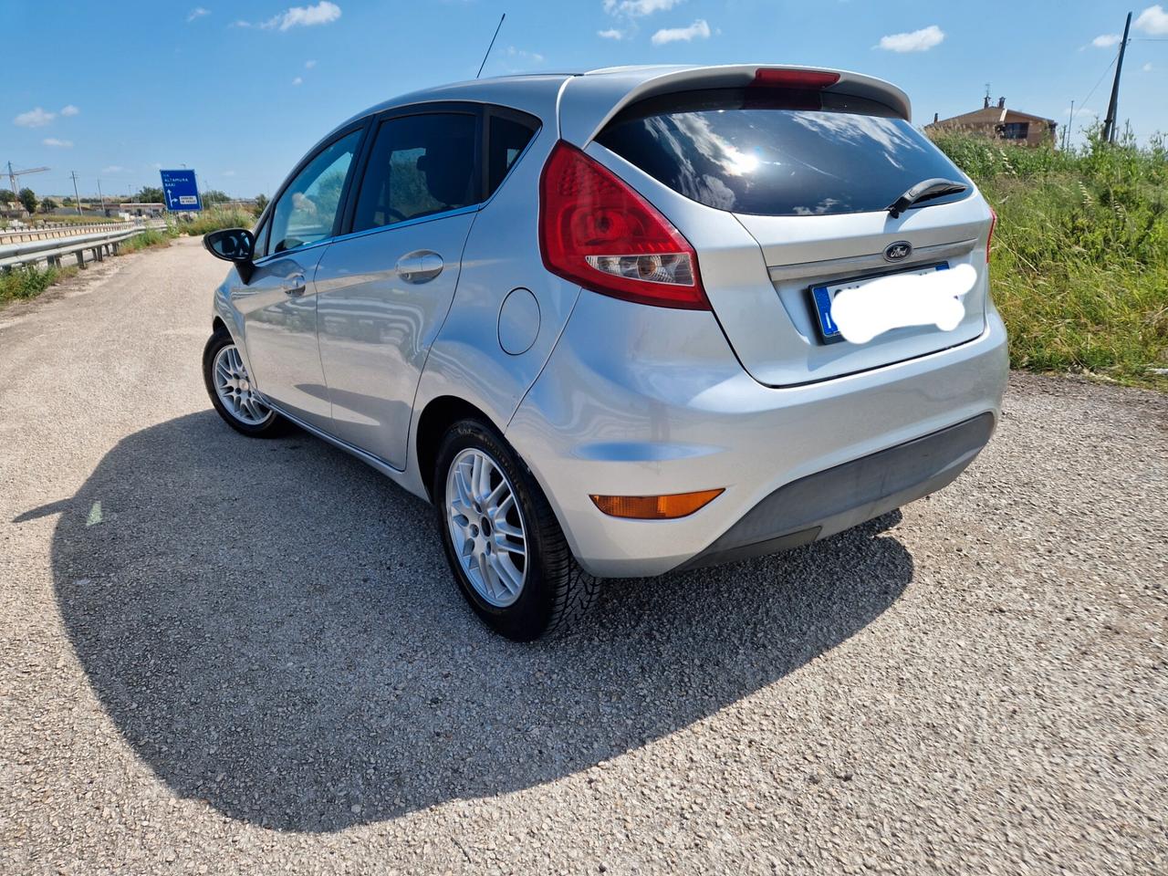 Ford Fiesta 1.6 TDCi 90CV 5 porte DPF Titanium