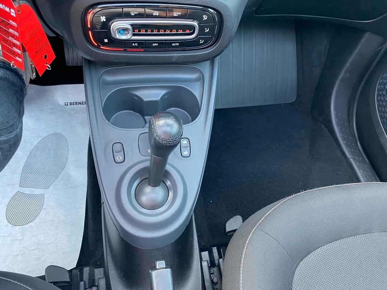 Smart ForTwo 90 0.9 T twinamic cabrio Superpassion 33000 Km