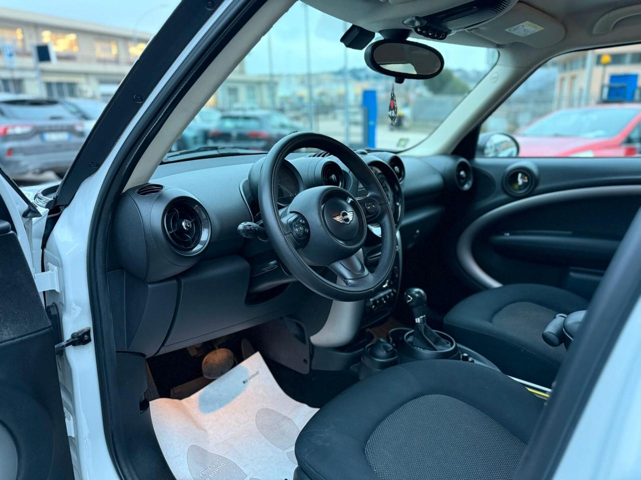 Mini Cooper D Countryman 2.0 Auto.