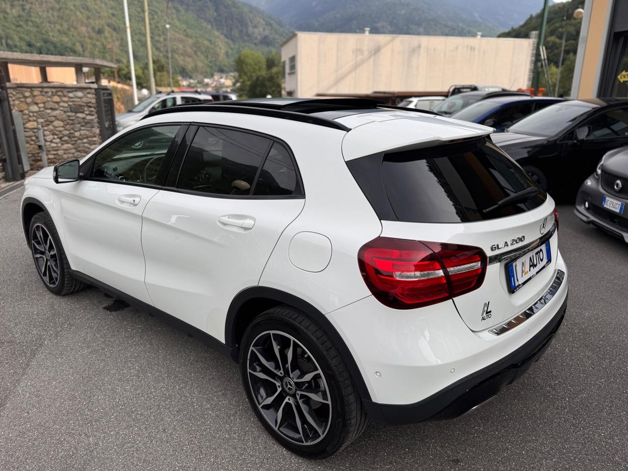 Mercedes-benz GLA 200 Automatic Premium
