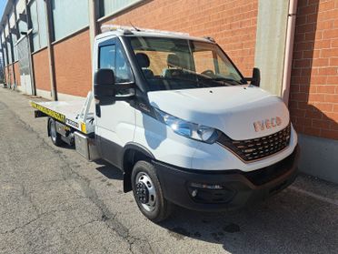 Carroattrezzi IVECO DAILY 35C18 anno 2024 nuovo km 0