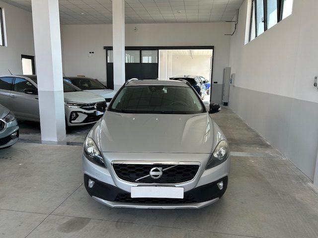 VOLVO V40 Cross Country D2 1.6 Momentum