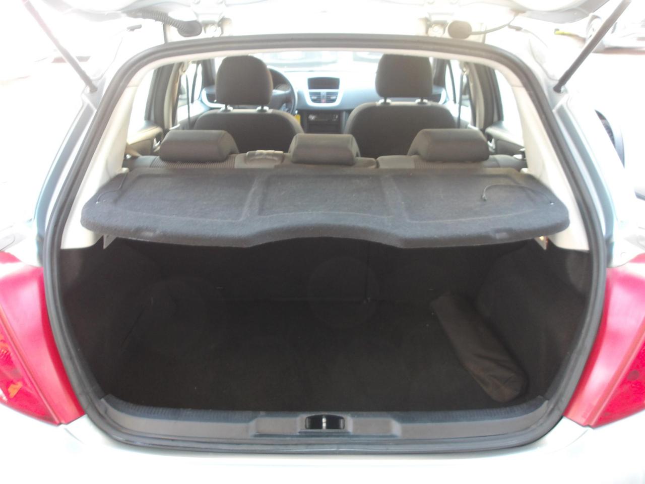 Peugeot 207 5 Porte 207 5p 1.4 8v X-Line FL