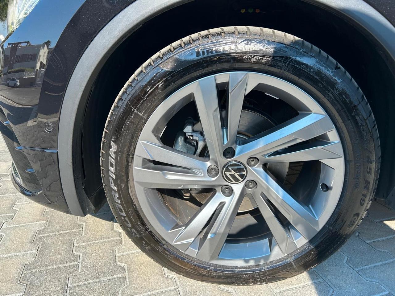 Volkswagen Tiguan 2.0 TDI 150 CV SCR DSG R-Line