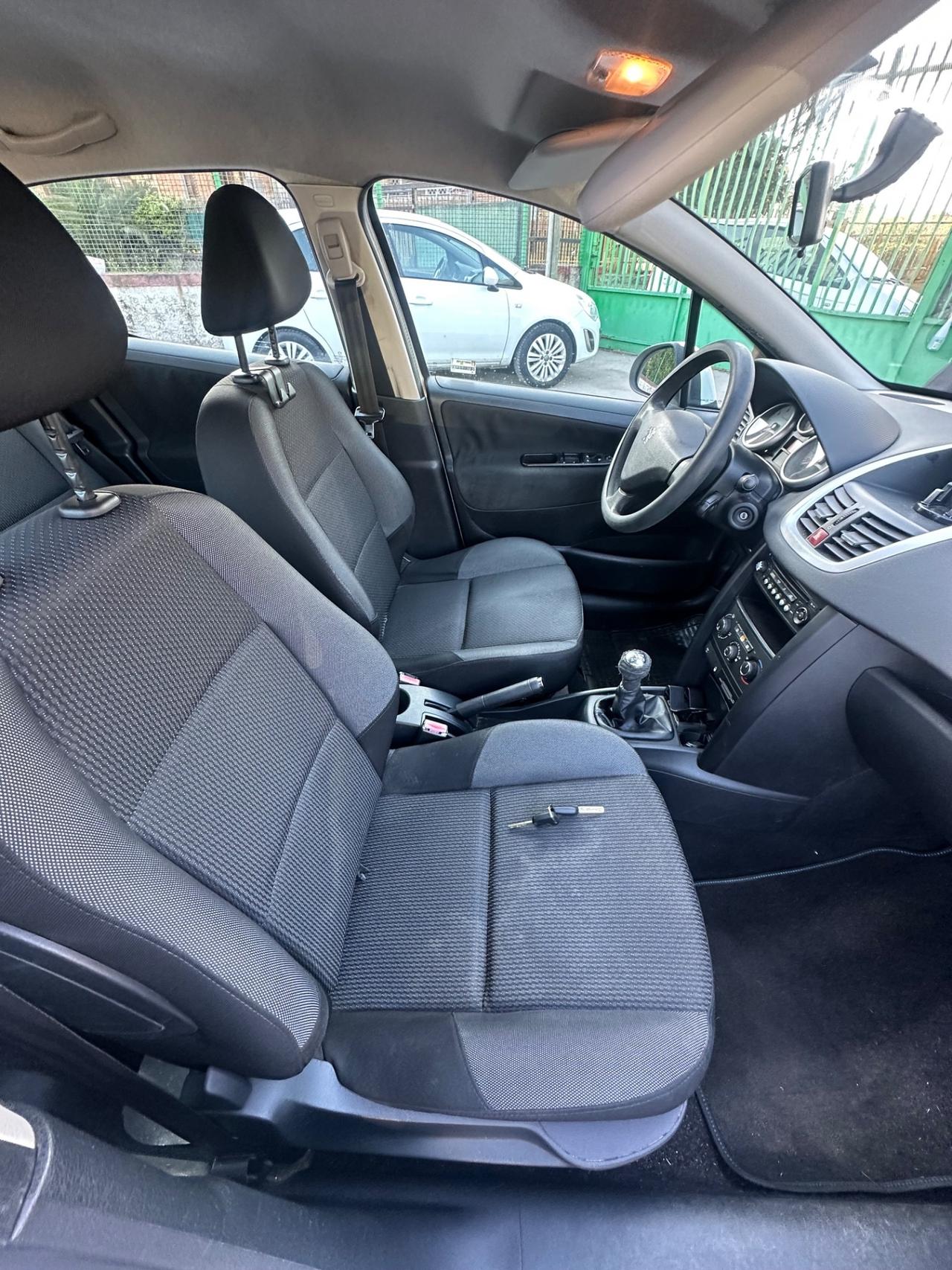 Peugeot 207 1.4 8V 75CV 5p. Energie Sport ECO GPL