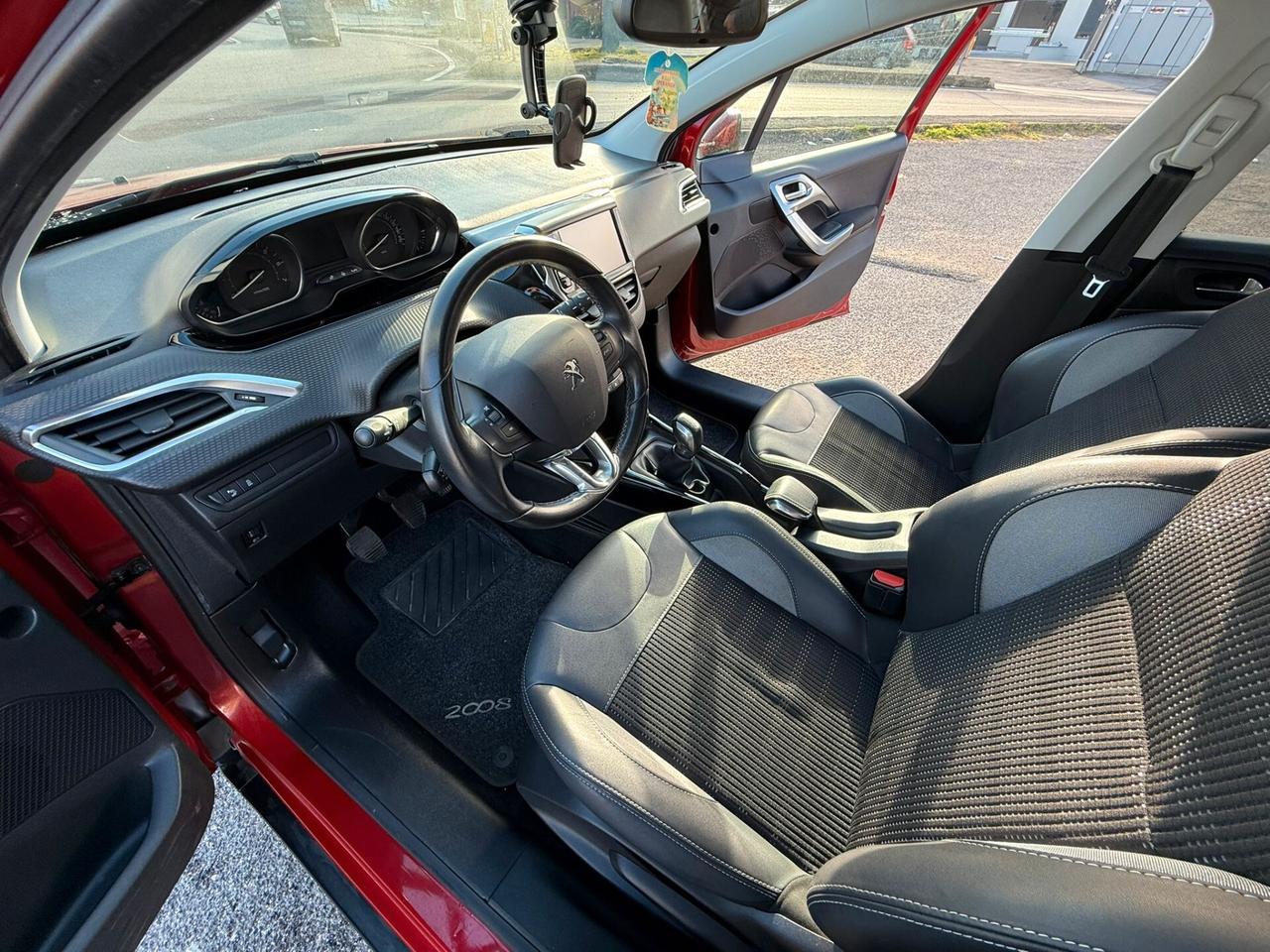 PEUGEOT 2008 ALLURE 1.2BENZINA 82CV 70MILAKM EURO6B