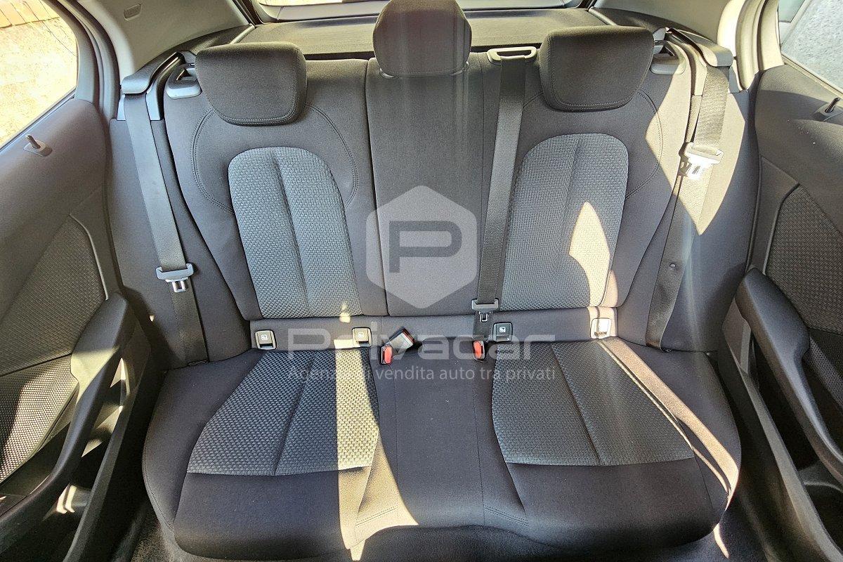 BMW 118i 5p. Business Advantage