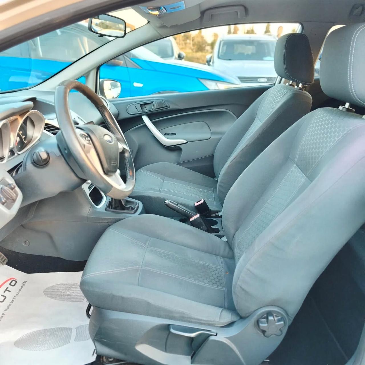 Ford Fiesta 1.2 Titanium SOLI 2.190EURO