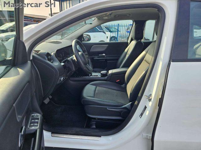 MERCEDES-BENZ GLA 180 GLA 180D Business Extra auto TG : GM513KY