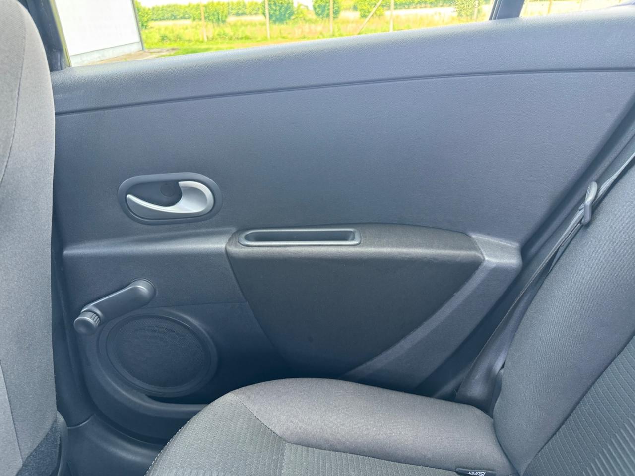 Renault Clio 1.2 16V 5 porte GPL