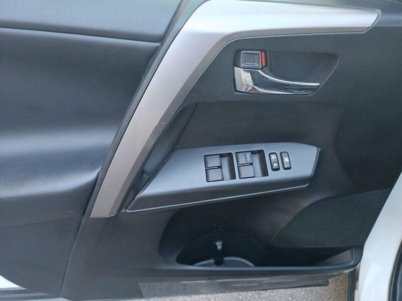 Toyota RAV4 Rav4 2.5 vvt-i h Lounge 2wd e-cvt my17