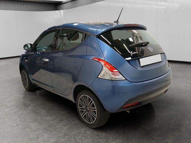 Lancia Ypsilon 1.0 firefly hybrid Silver Plus s&s 70cv