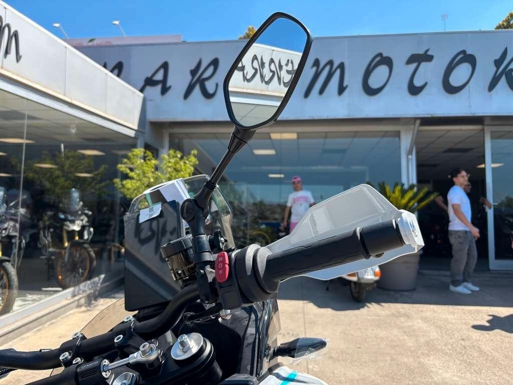 Cf Moto MT 1000X KM0 Tua a solo 92 Euro al mese
