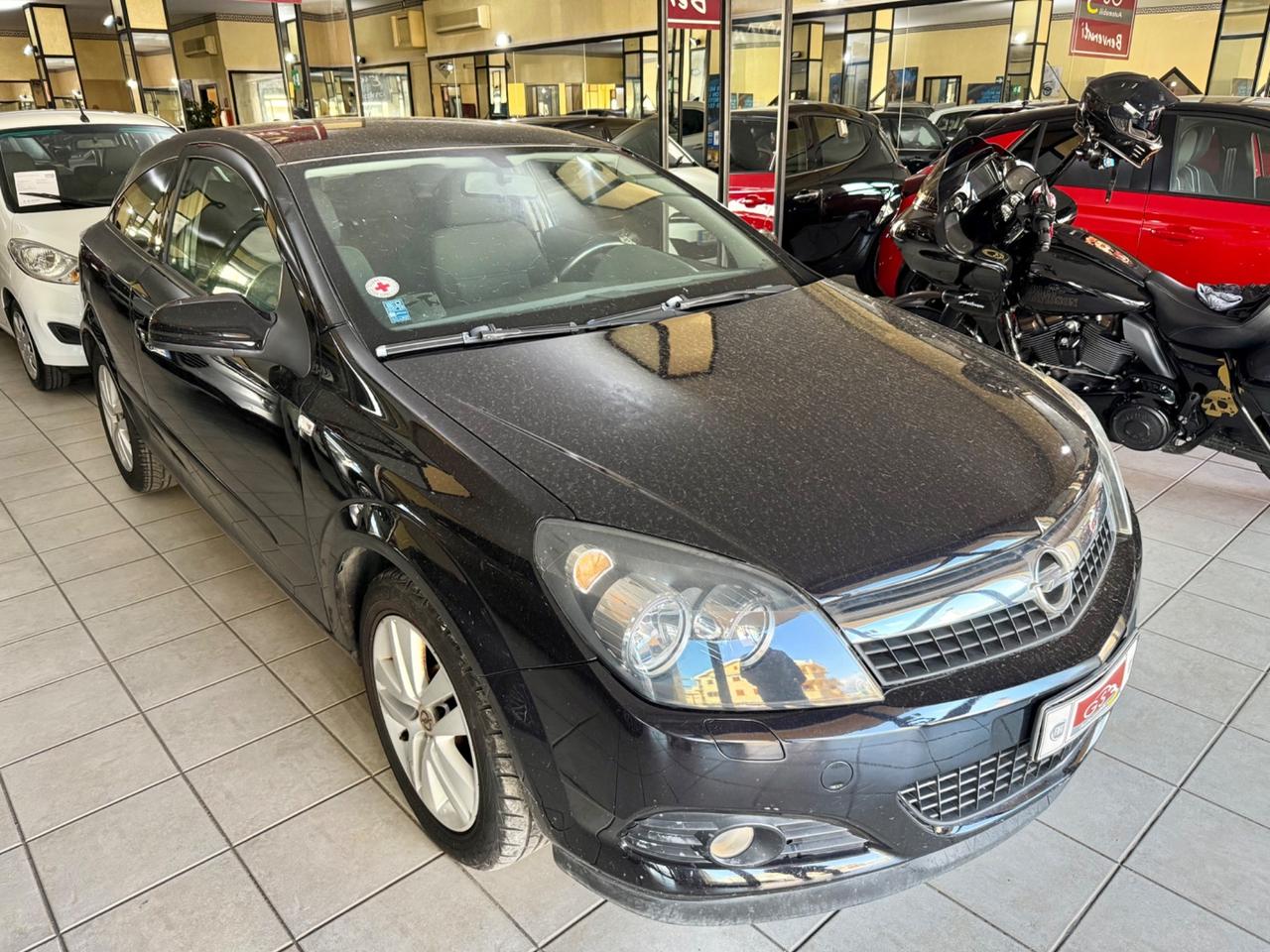 Opel Astra GTC 1.3 CDTI 3 porte Enjoy